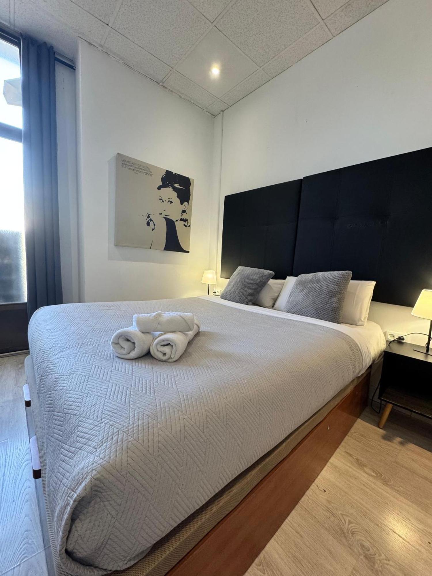 Hotel Opera Lux à Madrid Extérieur photo
